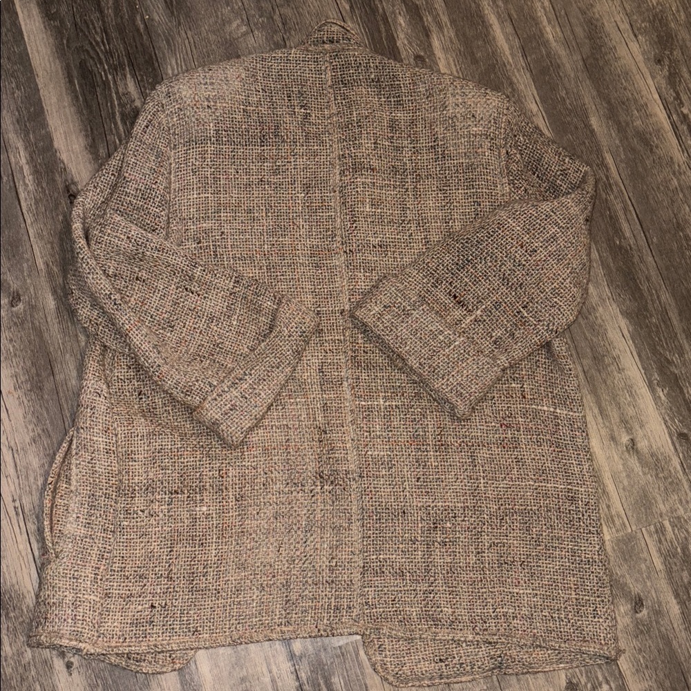 Vintage Rare 100 wool blazer - woman’s size 6/8 - 
Beautiful rare piece - Picture 7 of 7
